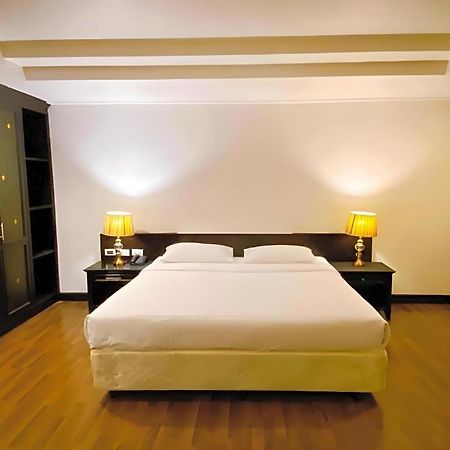 The Heritage Sathorn Suite Hotel Бангкок Екстер'єр фото